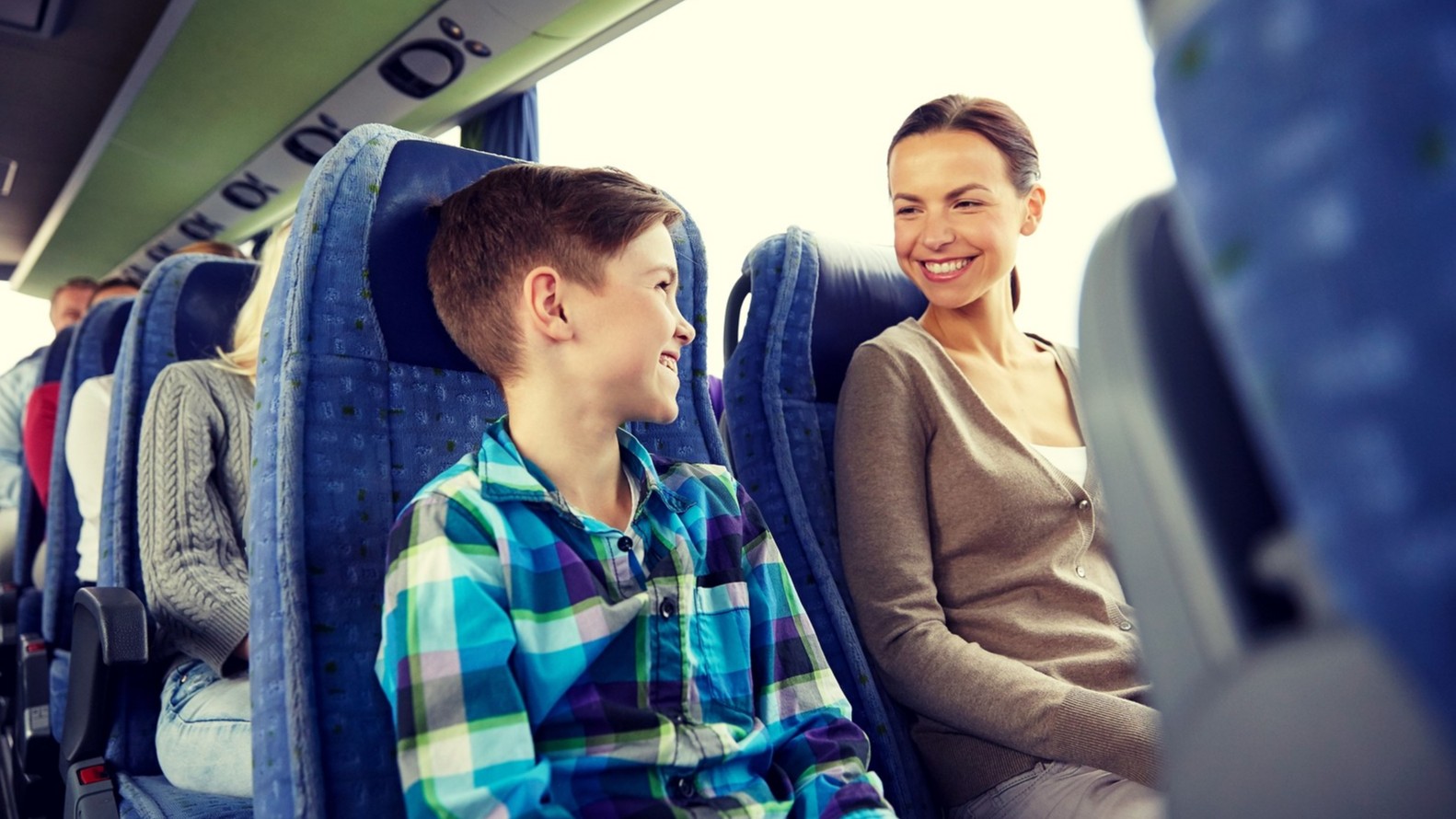 bigstock-travel-tourism-family-techn-171818228.jpg